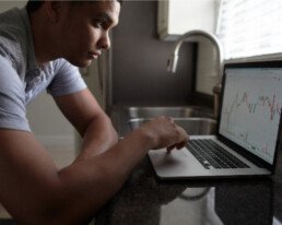 The Art of Risk Management: Safeguarding Your Investments in a Volatile Market blog 03
